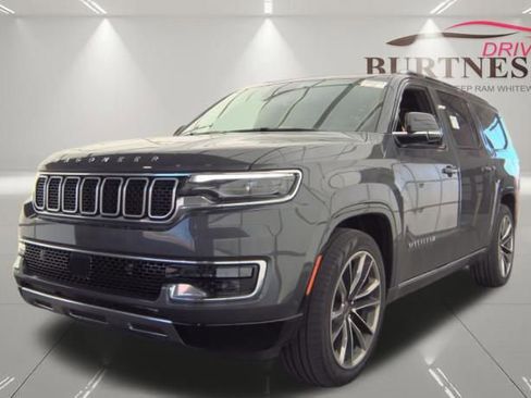 Used 2024 Jeep Wagoneer L Series III w/ Premium Group I AWD/4WD image 3