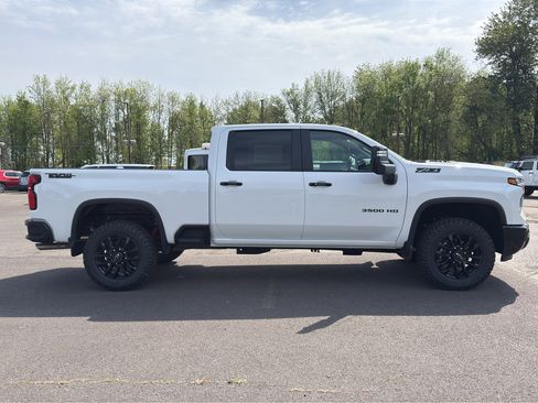 New 2026 Chevrolet Silverado 3500 LT w/ Trail Boss Package AWD/4WD image 25