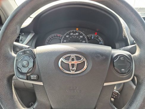 Used 2014 Toyota Camry LE FWD image 19