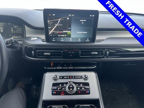 Used 2022 Lincoln Aviator AWD w/ Premium Package image 16