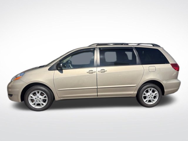 Used 2006 Toyota Sienna LE w/ LE Pkg 2 AWD/4WD image 2