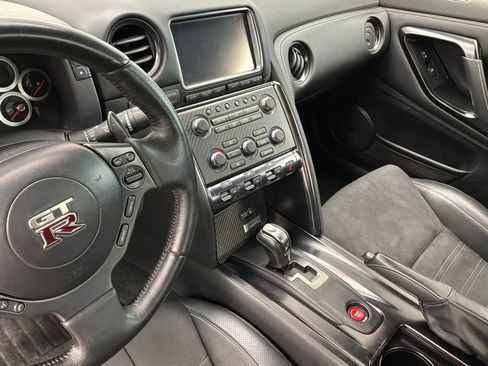 Used 2016 Nissan GT-R Premium AWD/4WD image 84