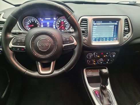 Used 2018 Jeep Compass Latitude w/ Popular Equipment Group FWD image 22