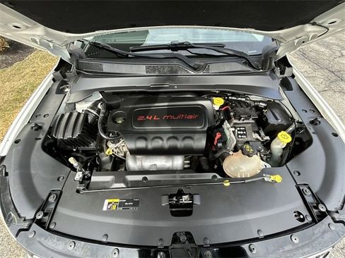 Used 2018 Jeep Compass Limited w/ Navigation Group image 14