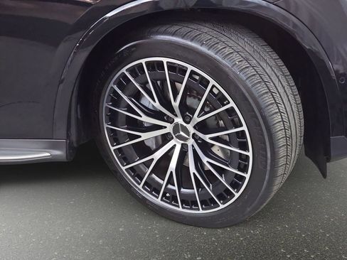 Used 2024 Mercedes-Benz GLC 43 AMG 4MATIC image 33