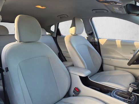 Used 2024 Hyundai Kona SEL FWD image 18