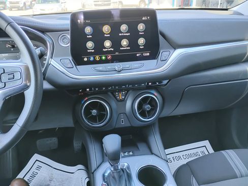 Used 2024 Chevrolet Blazer LT w/ Convenience Package image 8