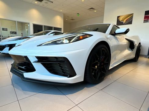 Used 2020 Chevrolet Corvette Stingray Preferred Cpe w/ 2LT Preferred Equipment Group image 1