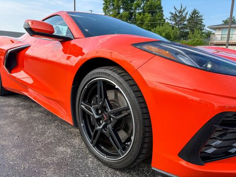 Used 2021 Chevrolet Corvette Stingray Preferred Conv w/ Z51 Performance Package RWD image 21