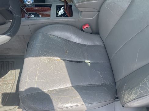 Used 2011 Toyota Camry XLE w/ SE/XLE Extra-Value Pkg image 13