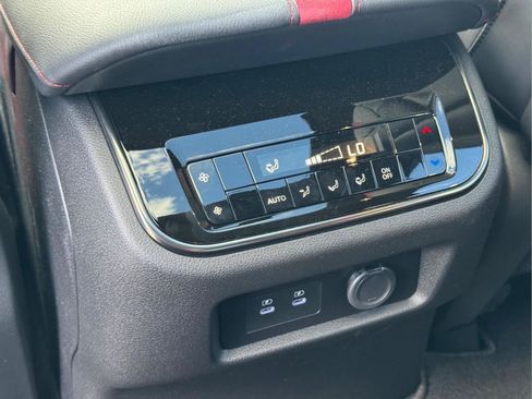 Used 2026 Nissan Armada NISMO AWD/4WD image 17