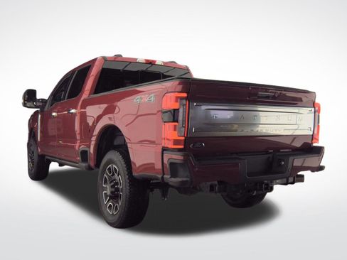 Used 2023 Ford F250 Platinum image 8