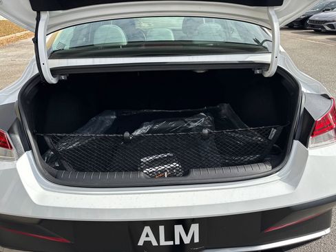 New 2026 Hyundai Elantra Limited image 18