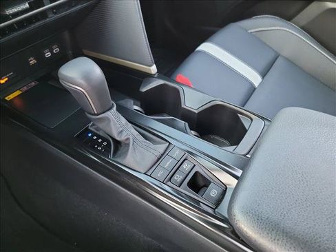 Used 2026 Toyota Camry SE FWD image 18