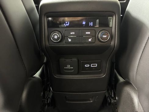 Used 2023 GMC Acadia AT4 w/ Technology Package image 27