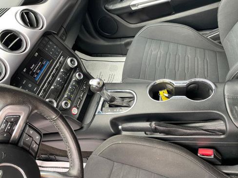 Used 2015 Ford Mustang Coupe RWD image 16