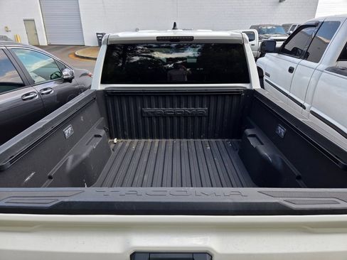 Used 2024 Toyota Tacoma TRD Off-Road AWD/4WD image 9