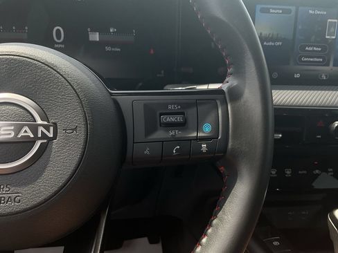 Used 2026 Nissan Kicks SR FWD image 36
