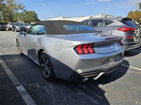 Used 2025 Ford Mustang EcoBoost image 10