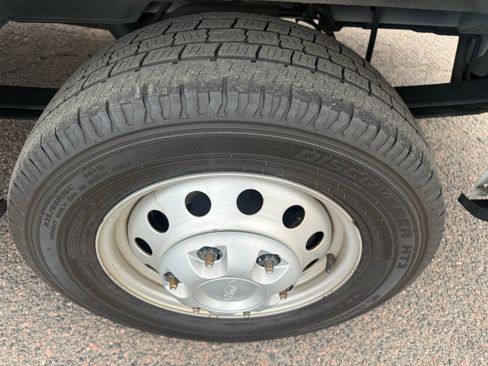 Used 2023 Ford Transit 350 XL image 37