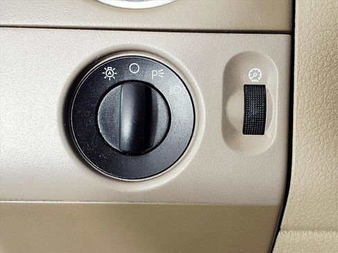 Used 2005 Ford F150 XLT image 20