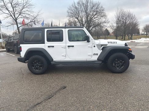 Used 2023 Jeep Wrangler Unlimited Sport image 2