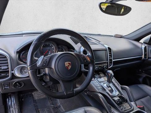 Used 2013 Porsche Cayenne AWD/4WD image 10