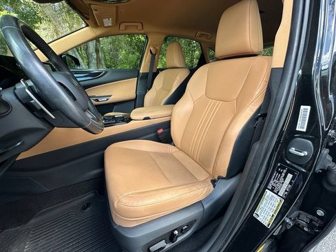 Used 2025 Lexus NX 250 FWD w/ Accessory Package (2T) image 11