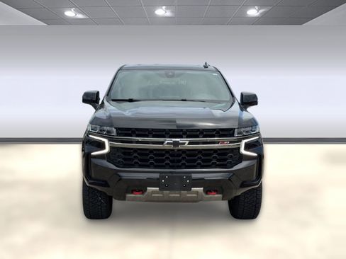 Used 2022 Chevrolet Tahoe Z71 w/ Luxury Package AWD/4WD image 6