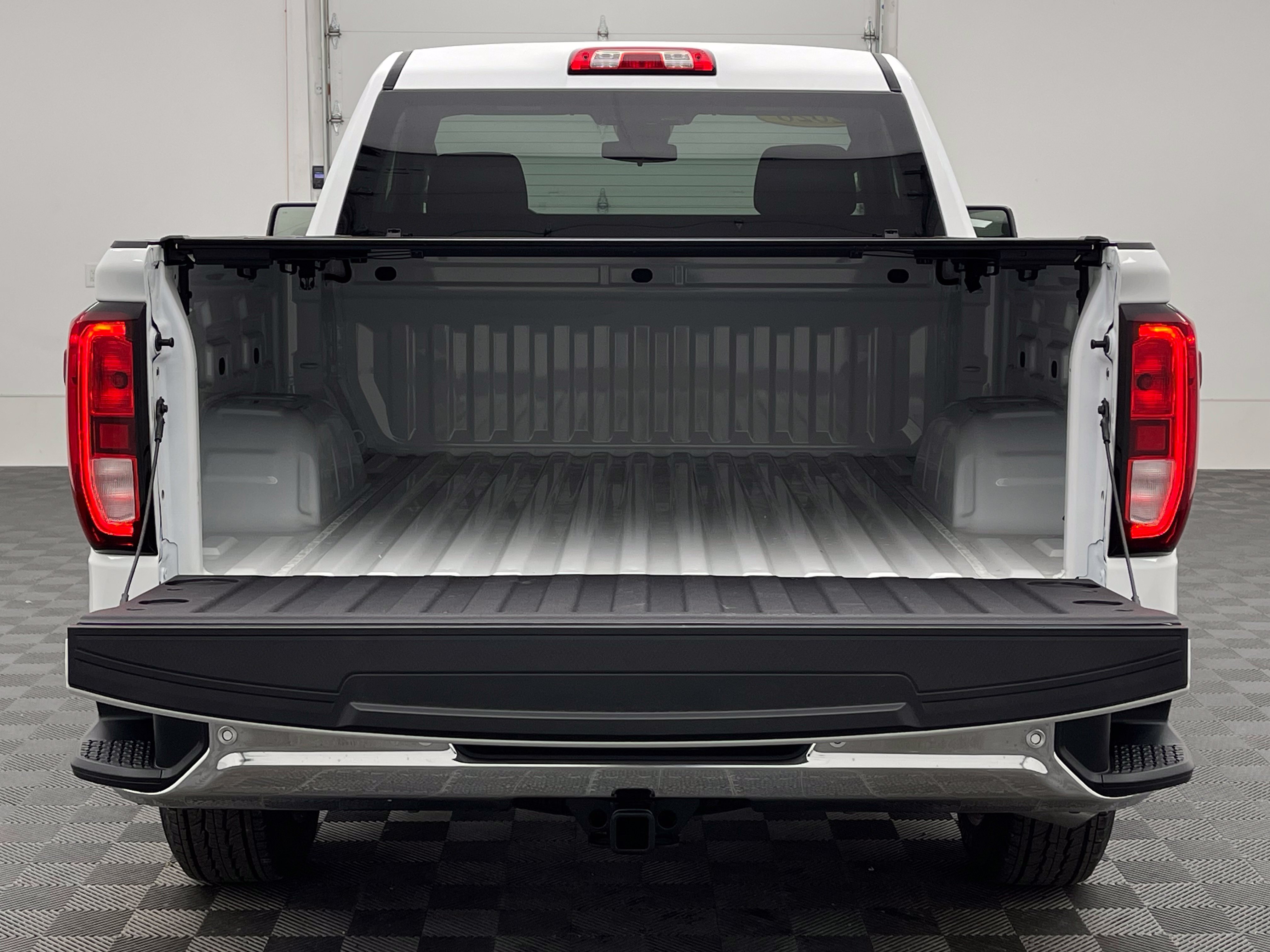 Used 2026 GMC Sierra 1500 Pro w/ Pro Value Package AWD/4WD image 7