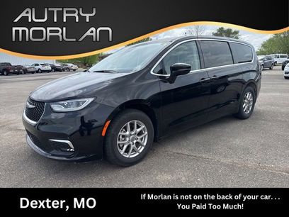 Used 2024 Chrysler Pacifica Touring-L