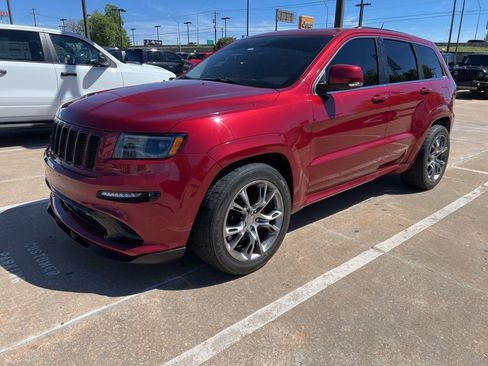Used 2012 Jeep Grand Cherokee SRT8 w/ Luxury Group II image 2