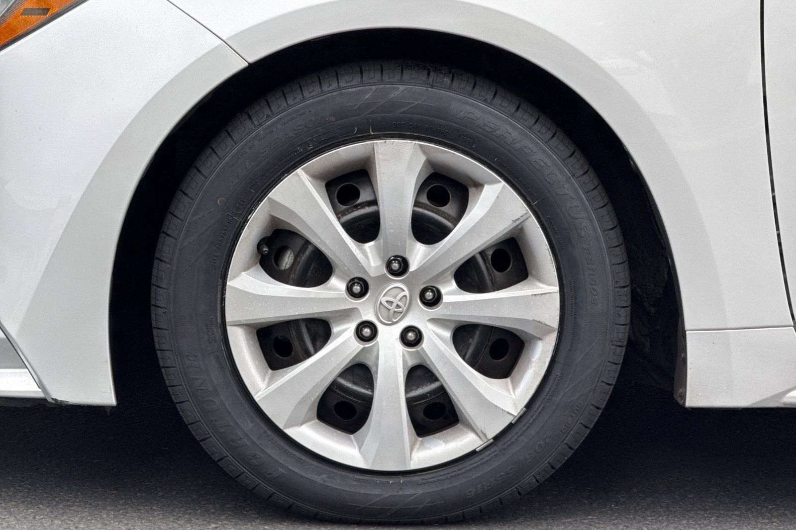 Used 2023 Toyota Corolla LE FWD image 24