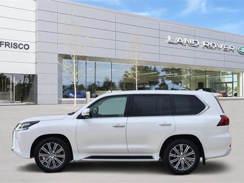 Used 2016 Lexus LX 570 4WD image 2