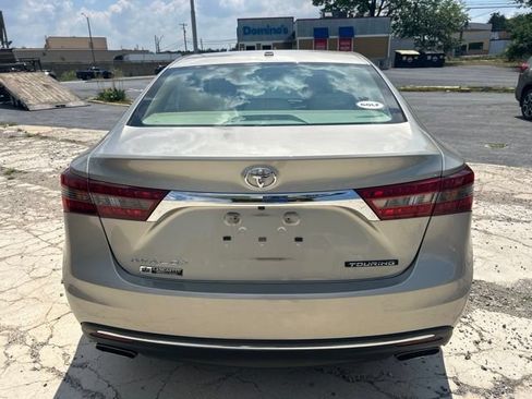 Used 2016 Toyota Avalon Touring FWD image 5