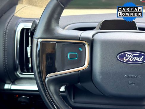 Used 2025 Ford Expedition Platinum image 25