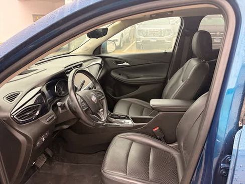 Used 2021 Buick Encore GX Essence w/ Advanced Technology Package image 5