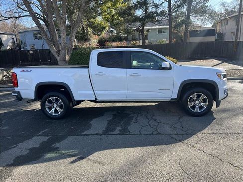 Used 2017 Chevrolet Colorado Z71 image 4