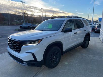 New 2025 Honda Pilot TrailSport