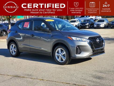 Certified 2025 Nissan Kicks Play S image 1