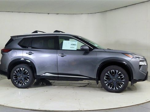 New 2026 Nissan Rogue Platinum w/ Platinum Premium Package image 8