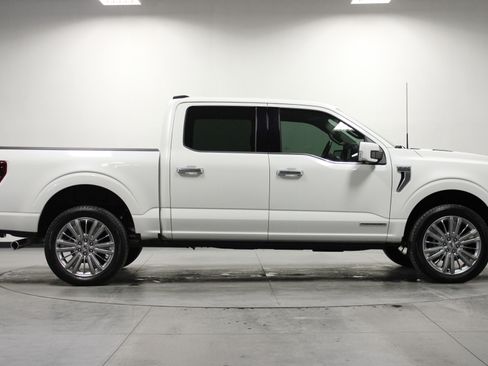 Used 2025 Ford F150 Platinum w/ Equipment Group 703A Plus image 3