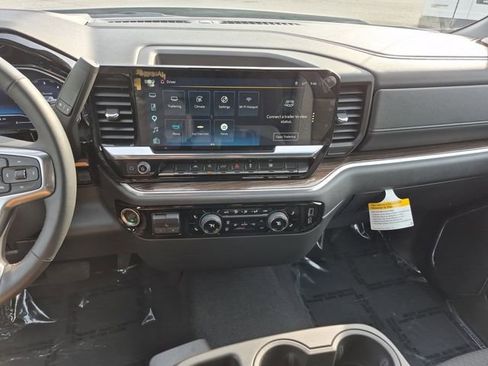 Used 2025 Chevrolet Silverado 1500 LT w/ Convenience Package II image 15