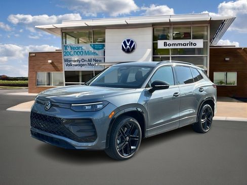 New 2025 Volkswagen Tiguan SE R-Line image 1