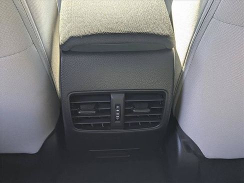Used 2026 Toyota Corolla Cross LE FWD image 16
