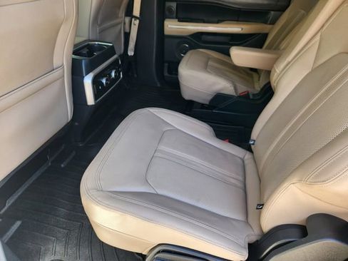 Used 2022 Ford Expedition Max Limited image 26