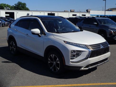 Used 2022 Mitsubishi Eclipse Cross SE AWD/4WD image 3