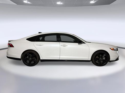 Used 2024 Honda Accord Sport image 8