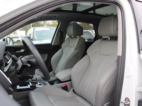 Used 2023 Audi Q5 e Premium image 6