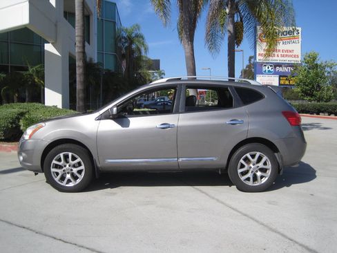 Used 2012 Nissan Rogue SL FWD image 3
